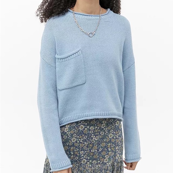 Urban Outfitters Slouchy Pocket Sweater🩵 - Picture 2 of 6